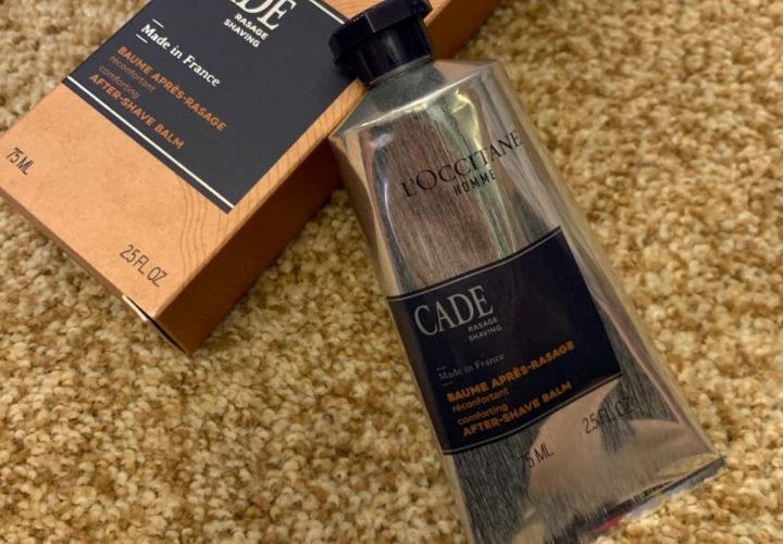 Having the fresh aftershave for ingrown hair from L'Occitane