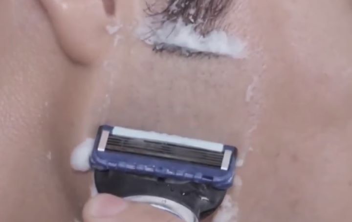 Confirming how smooth and sharp the head shaving razor